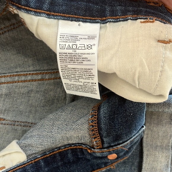 Old Navy - boyfriend - size 6 - mid rise - Picture 4 of 4